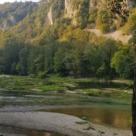 Kamp Na Uni * Bihac